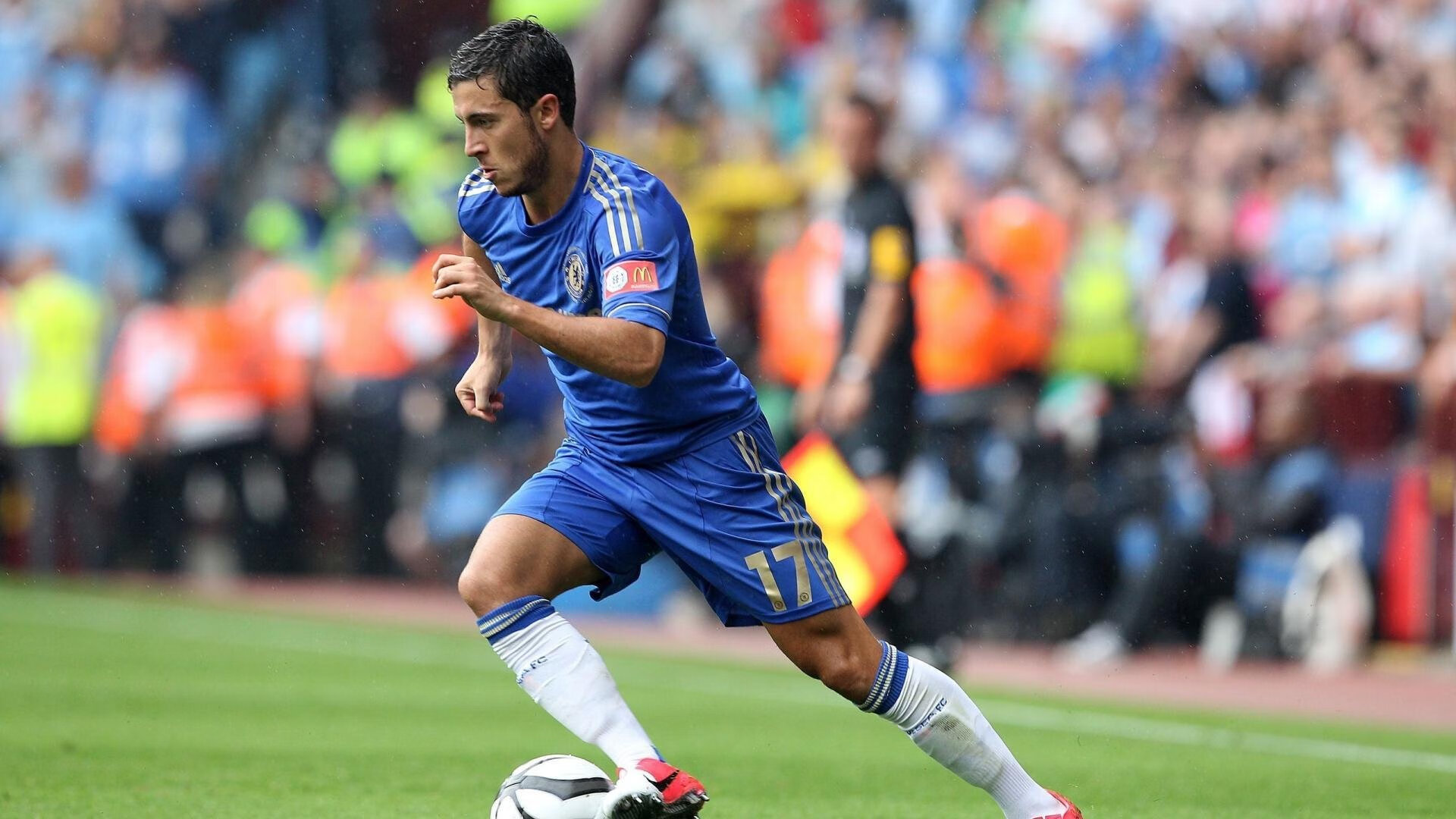 “中国足球+文化创意”产业融合创新推动行业转型升级,振兴中国足球产业的设计方案